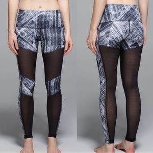 Lululemon black and white mesh leggings